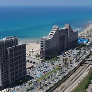 ***** מלון דירות Almog Tower ישראל