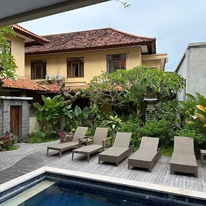 https://villa-bunga-seminyak.hotelsseminyak.net