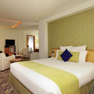 novotel-business-park.hotelsdammam.com/