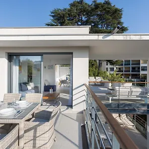 Montfleury: Dual Terrace Retreat Near Croisette Apartment