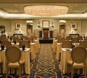 فندق Four Seasons At Kingdom Center الرياض